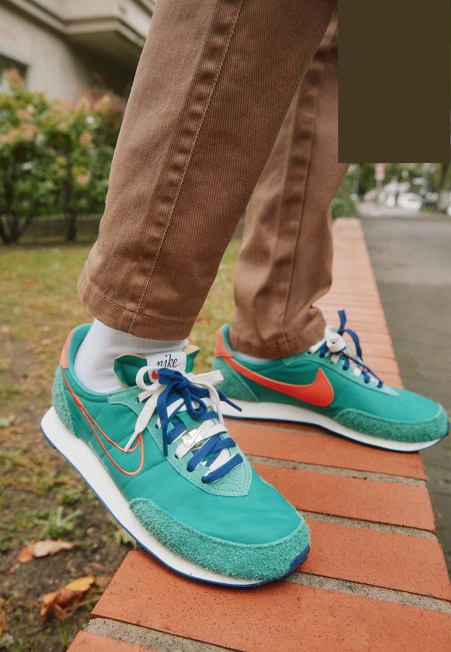 Фото № 3 с приближением к товару «‎Nike Waffle Trainer 2 »