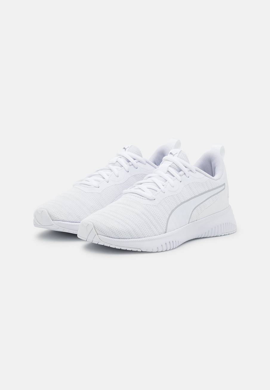 Фото № 2 с приближением к товару «‎Puma Flyer Flex»