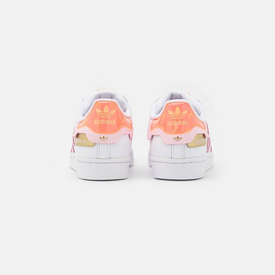Фото № 4 с приближением к товару «‎Adidas Superstar »
