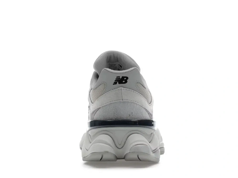 Фото № 4 с приближением к товару «‎New Balance 9060»