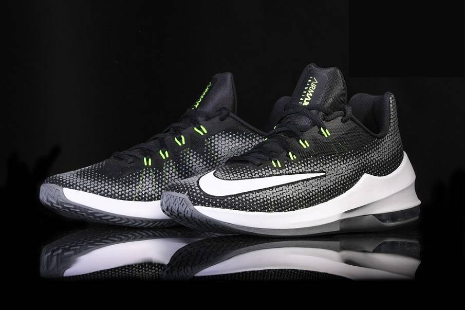 Фото № 1 с приближением к товару «‎Nike Air Max Infuriate Volt »