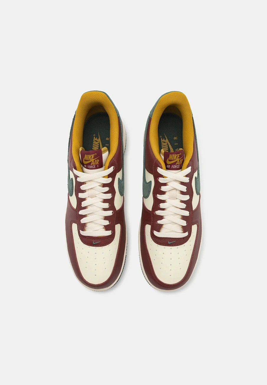 Фото № 4 с приближением к товару «‎AIR FORCE 1 ’07 LV8»