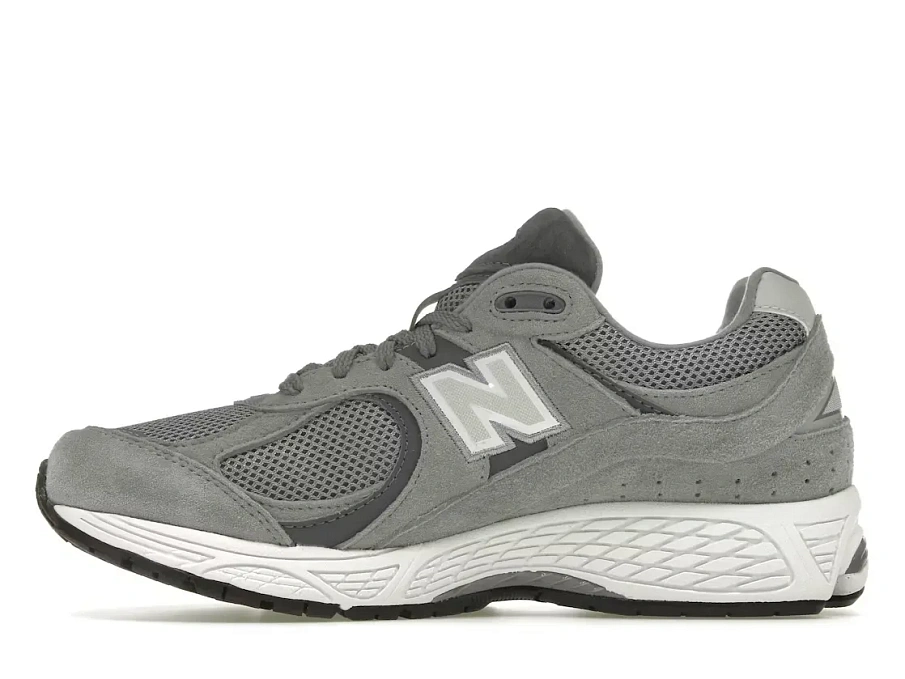 Фото № 3 с приближением к товару «‎New Balance 2002R»