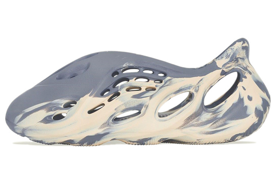 Фото № 1 с приближением к товару «‎adidas originals Yeezy Foam Runner "MXT Moon Grey»