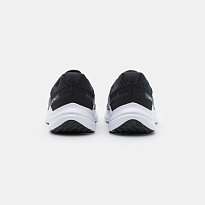 Фото № 3 с приближением к товару «‎Nike Quest 5»