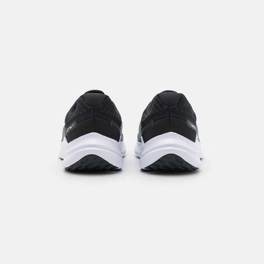 Фото № 3 с приближением к товару «‎Nike Quest 5»