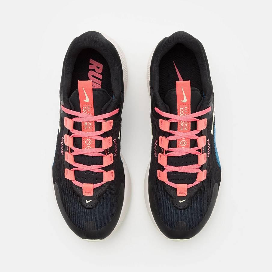 Фото № 4 с приближением к товару «‎Nike React Escape»