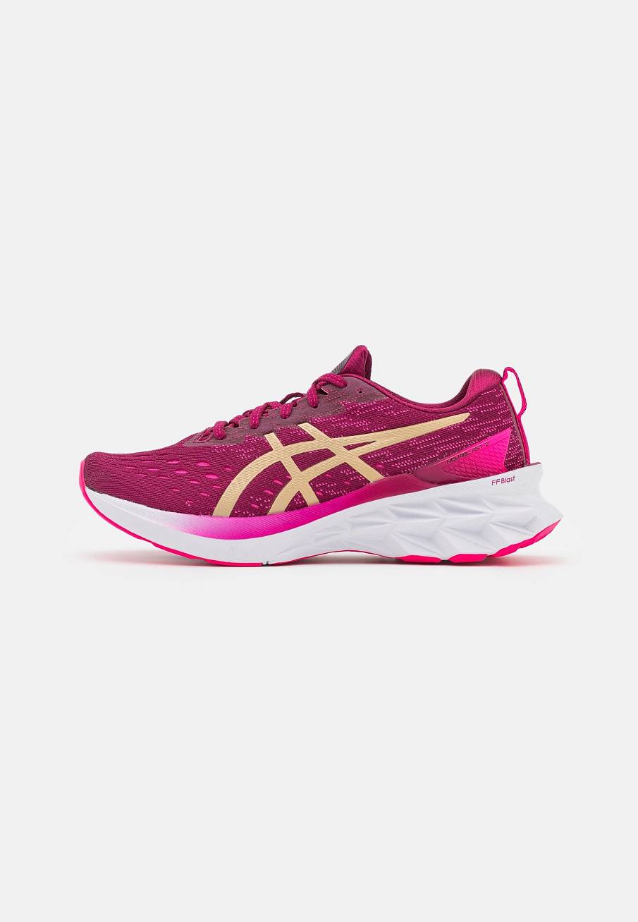 Фото № 1 с приближением к товару «‎Asics Novablast 2»