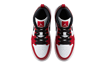 Фото № 4 с приближением к товару «‎Nike Air Jordan 1 Mid PS Chicago»