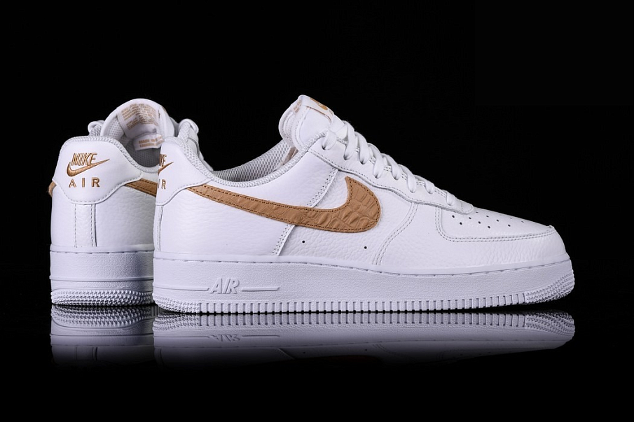 Фото № 4 с приближением к товару «‎Nike Air Force 1 Lv8 Pony Swoosh »