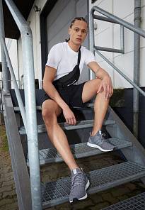 Фото № 1 с приближением к товару «‎Adidas Ultraboost 4.0 Dna »