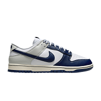 Фото № 1 с приближением к товару «‎Nike Dunk Low Rivalry Pack - New York Yankees»