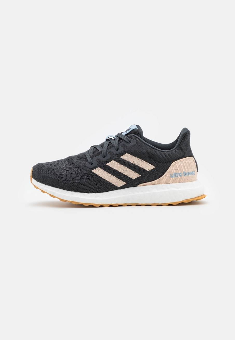 Фото № 1 с приближением к товару «‎Adidas Ultraboost »
