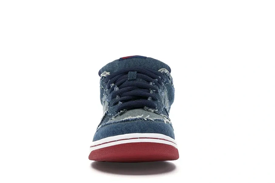 Фото № 2 с приближением к товару «‎Nike SB Dunk Low Reese Forbes Denim»