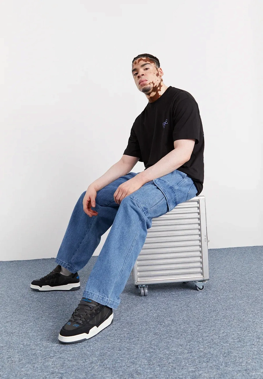 Фото № 3 с приближением к товару «‎ADI2000»