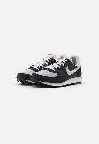 Фото № 2 с приближением к товару «‎Nike Challenger Og »