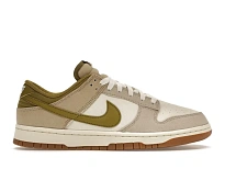 Фото № 1 с приближением к товару «‎Nike Dunk Low»