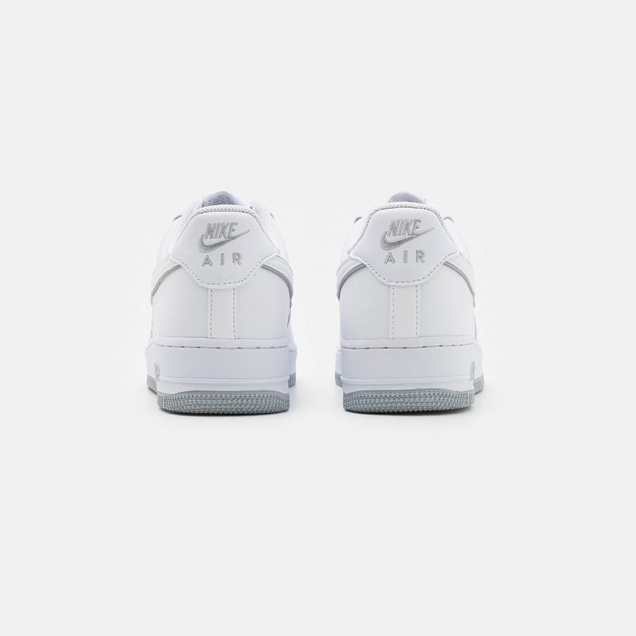 Фото № 3 с приближением к товару «‎Nike Air Force 1 ’07 »