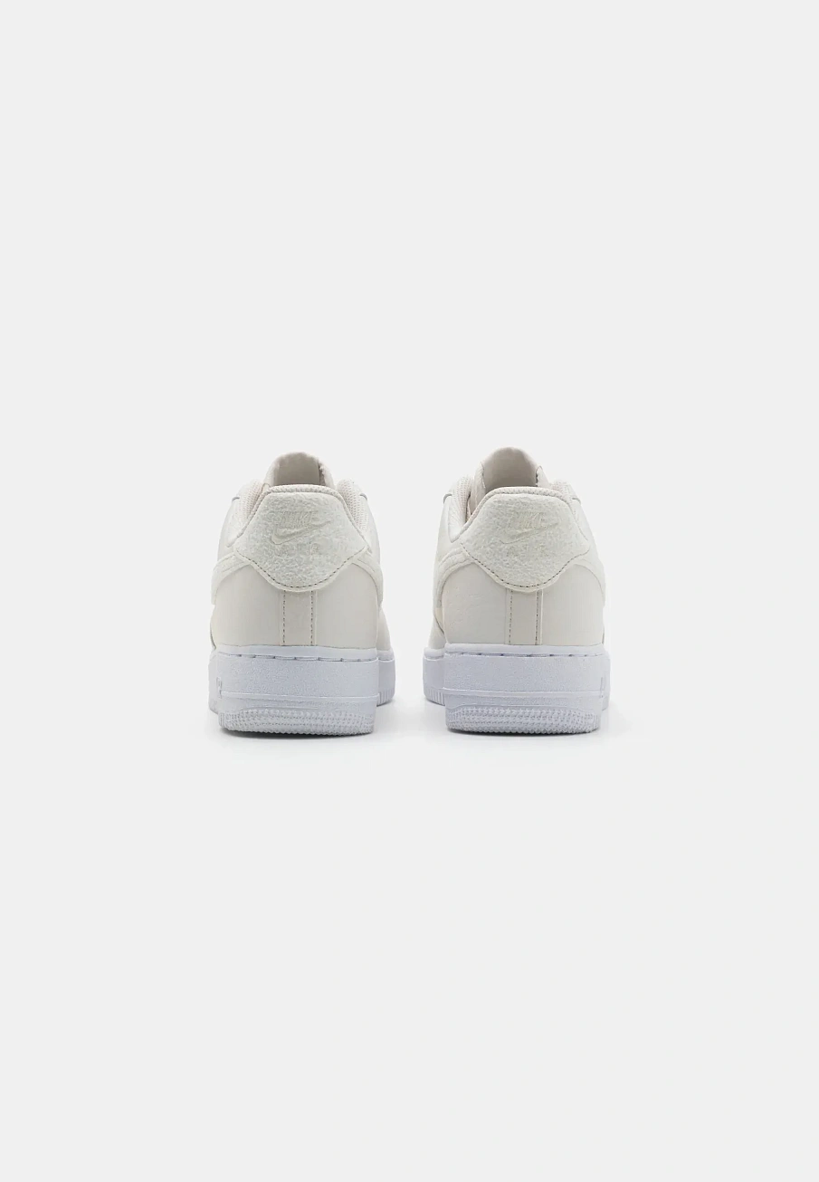 Фото № 3 с приближением к товару «‎AIR FORCE 1 »