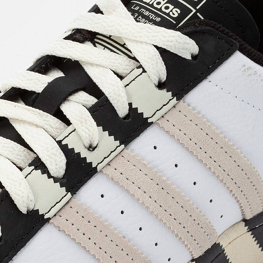 Фото № 5 с приближением к товару «‎Adidas Superstar »