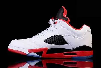 Nike Air Jordan 5 Retro Fire  - 4