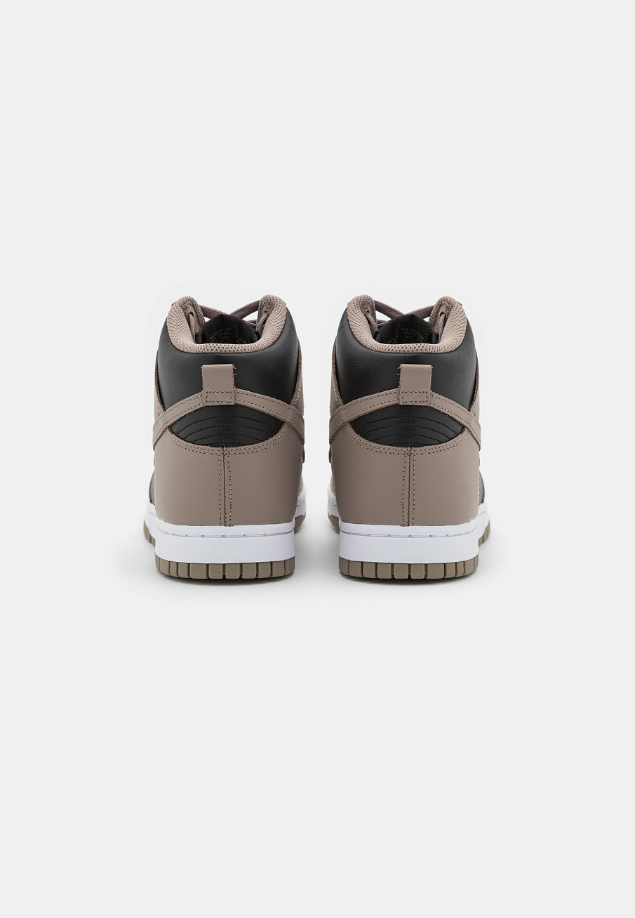 Фото № 3 с приближением к товару «‎Nike Dunk »