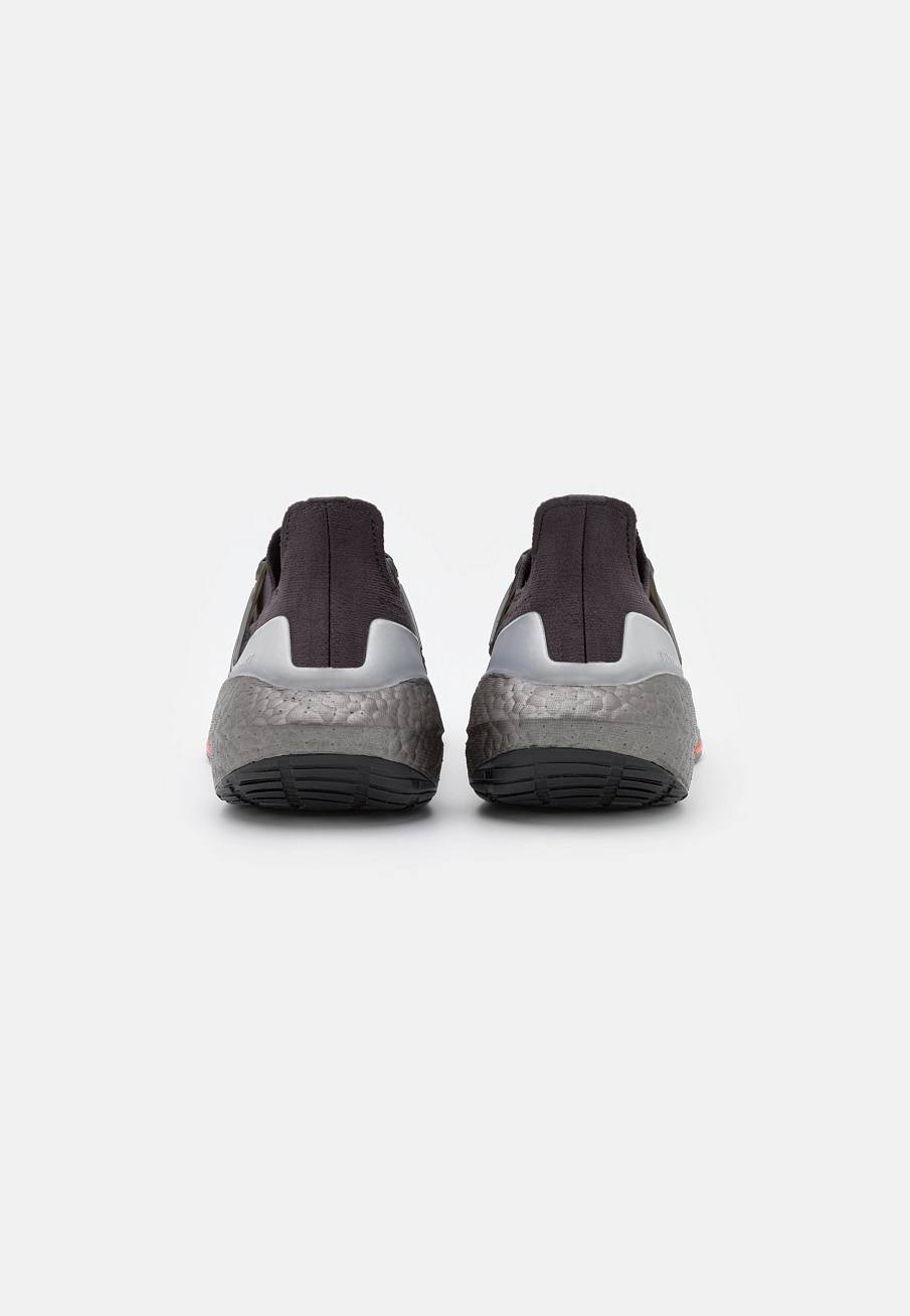 Фото № 3 с приближением к товару «‎Adidas Ultraboost 21 Performance Boost»