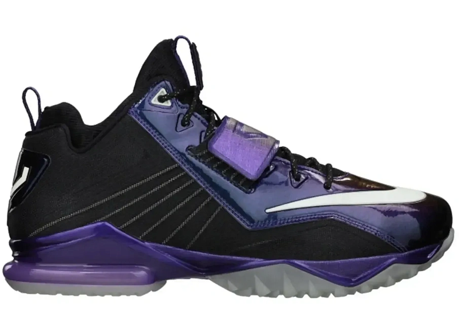Фото № 1 с приближением к товару «‎Nike Zoom CJ Trainer 2 Galaxy»