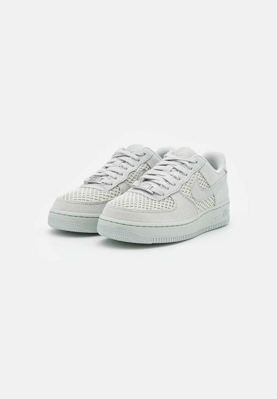 Фото № 3 с приближением к товару «‎AIR FORCE 1 »