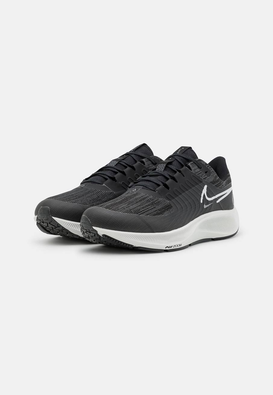 Фото № 2 с приближением к товару «‎Nike Shield»
