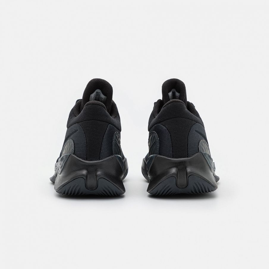 Фото № 3 с приближением к товару «‎Nike Renew Elevate Iii»