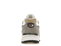 Фото № 4 с приближением к товару «‎New Balance 990v4»