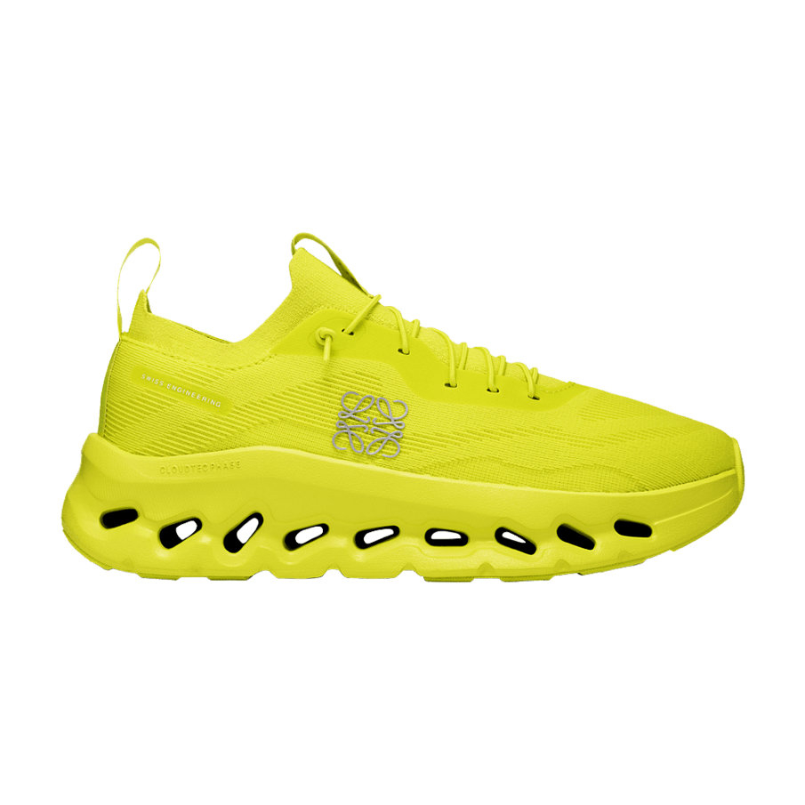 Фото № 1 с приближением к товару «‎Loewe x Women's Cloudtilt Neon Yellow»