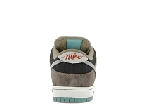 Фото № 4 с приближением к товару «‎Nike SB Dunk Low»
