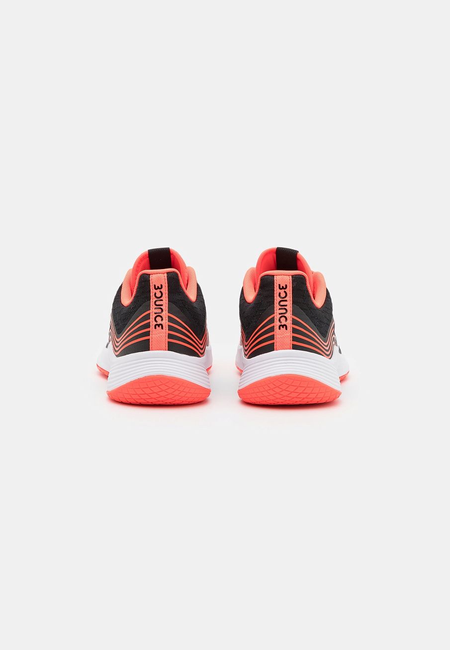 Фото № 3 с приближением к товару «‎Adidas Novaflight»