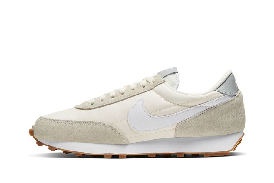 Фото № 2 с приближением к товару «‎Nike Daybreak QS Sports Shoes »