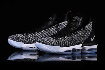 Nike Lebron 16 Oreo - 1