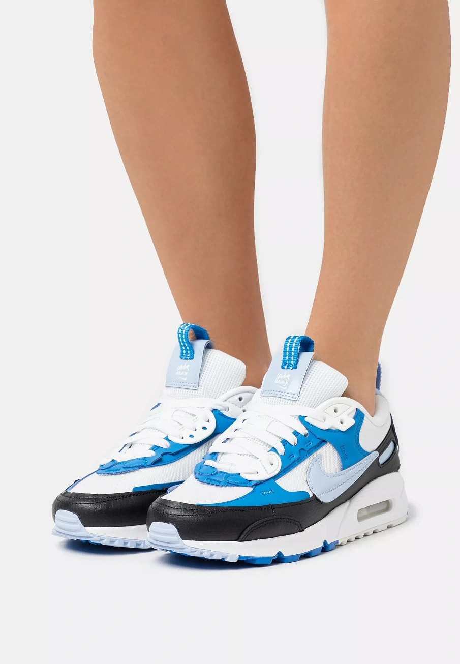 Фото № 1 с приближением к товару «‎AIR MAX 90 FUTURA»
