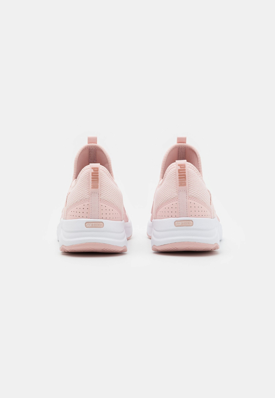 Фото № 3 с приближением к товару «‎Puma Softride Sophia»