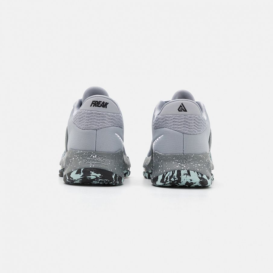 Фото № 3 с приближением к товару «‎Nike Zoom Freak 4»