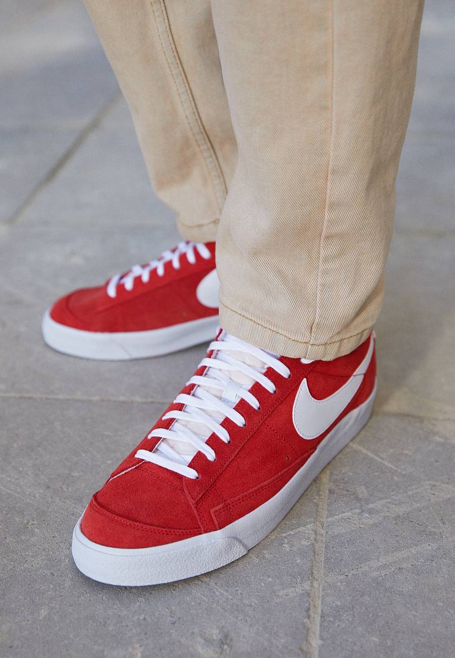 Фото № 3 с приближением к товару «‎Nike Blazer ’77 »