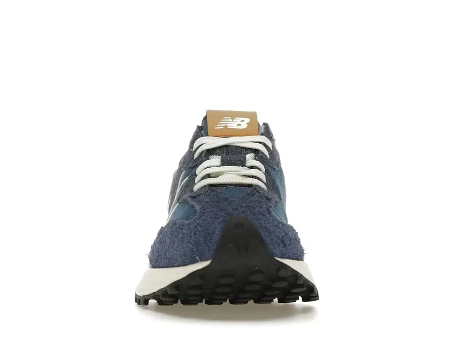 Фото № 2 с приближением к товару «‎New Balance 327»