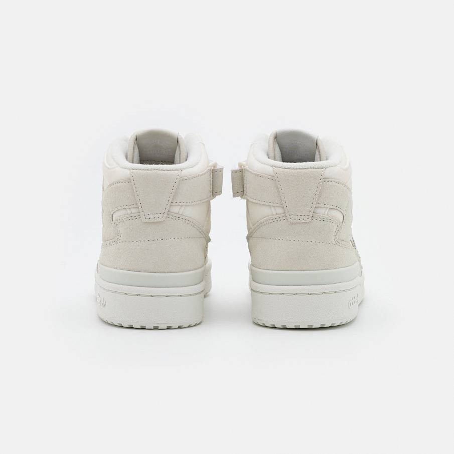 Фото № 4 с приближением к товару «‎Adidas Forum »