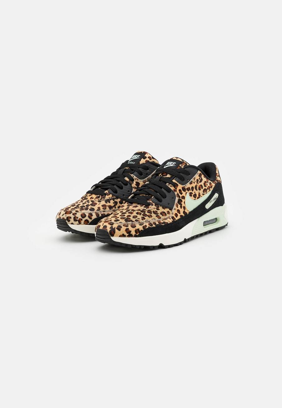 Фото № 2 с приближением к товару «‎Nike Air Max 90 G»