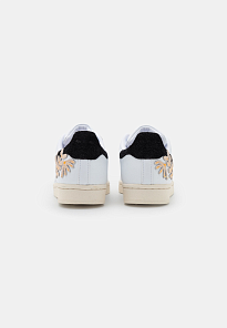 Фото № 4 с приближением к товару «‎Adidas Superstar »