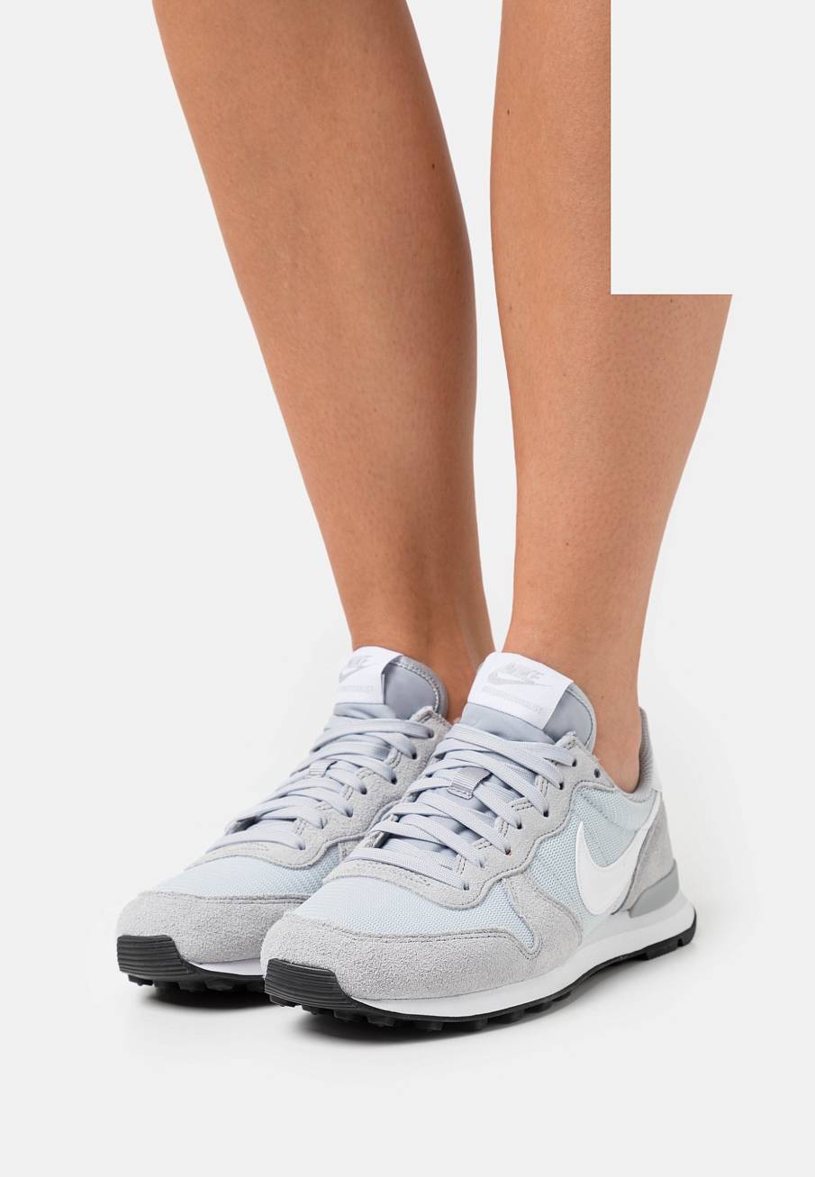 Фото № 1 с приближением к товару «‎Nike Internationalist »