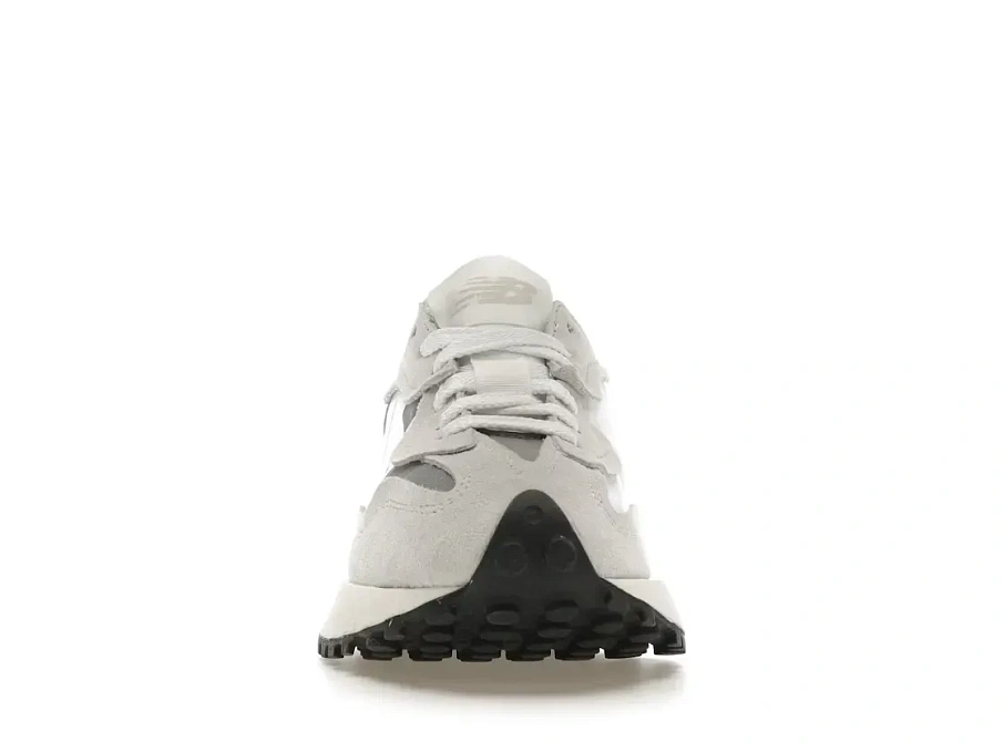 Фото № 2 с приближением к товару «‎New Balance 327»