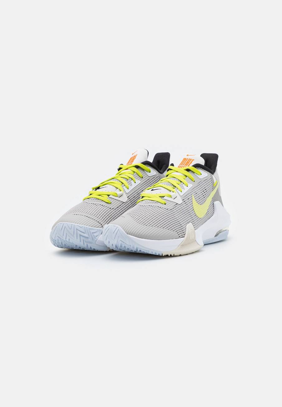 Фото № 2 с приближением к товару «‎Nike Air Max Impact 3»