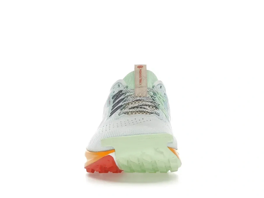 Фото № 2 с приближением к товару «‎Nike Pegasus Trail 5»