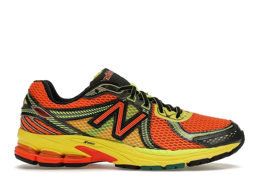 Фото № 1 с приближением к товару «‎New Balance 860v2»